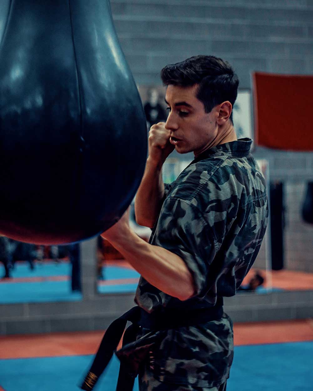 Krav Maga Training Luca Arietti punching workout at the bag | FOTO | PHOTOS